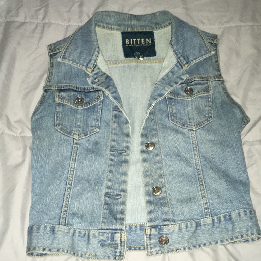 Bitten jean vest